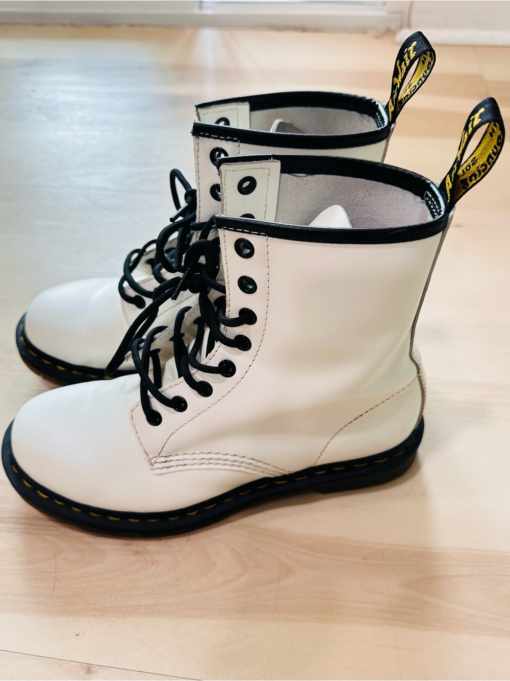Dr. Martens 1460 White Leather Lace-Up Boots size 9 8-eyelet silhouette. - Picture 6 of 15